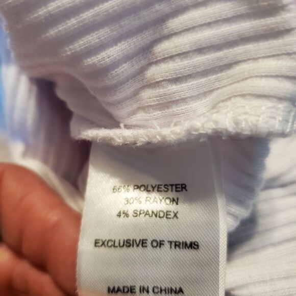 Orange Kiss ribbed white crop turtleneck size medium juniors - Picture 6 of 7